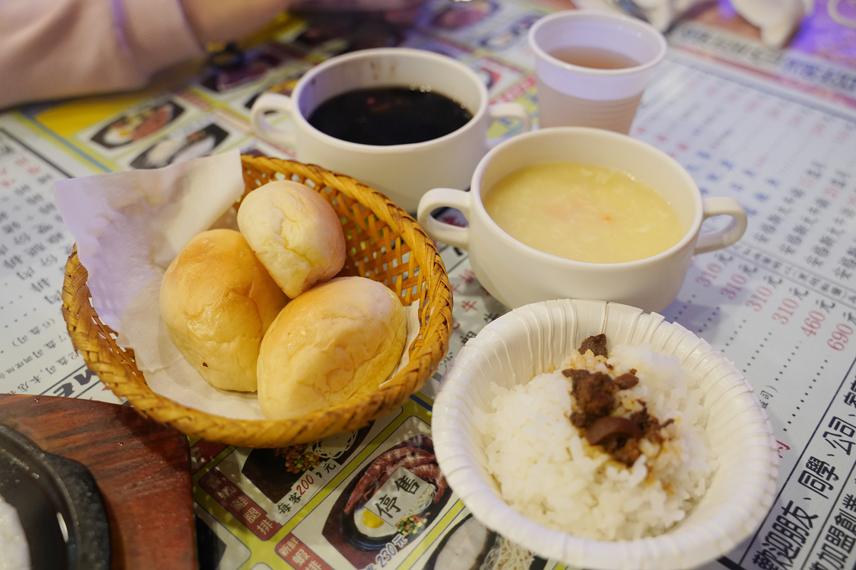 【米老鼠牛排館中原直營店】中原大學商圈牛排館推薦 招牌波霸大牛排必點 豐富自助吧吃到飽