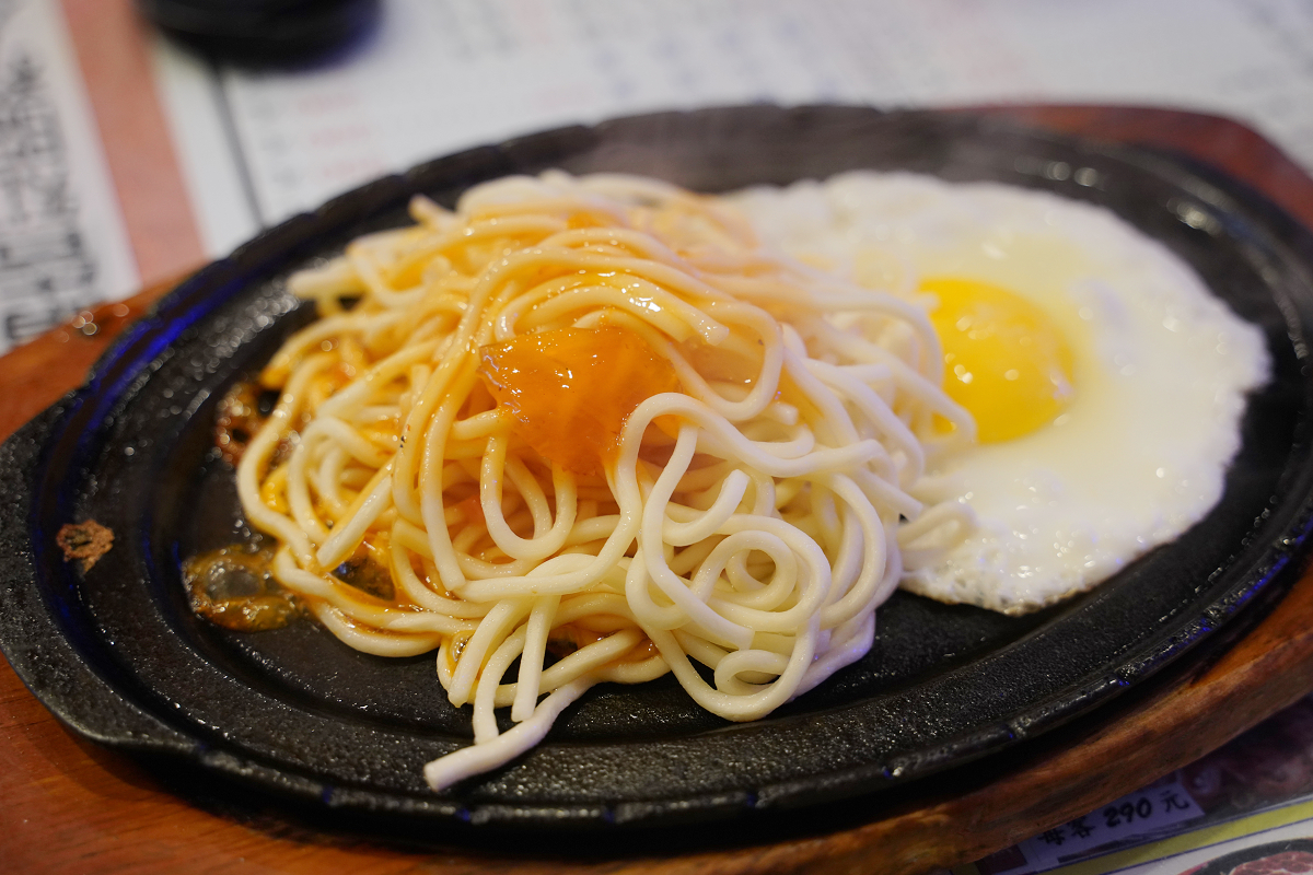 【米老鼠牛排館中原直營店】中原大學商圈牛排館推薦 招牌波霸大牛排必點 豐富自助吧吃到飽