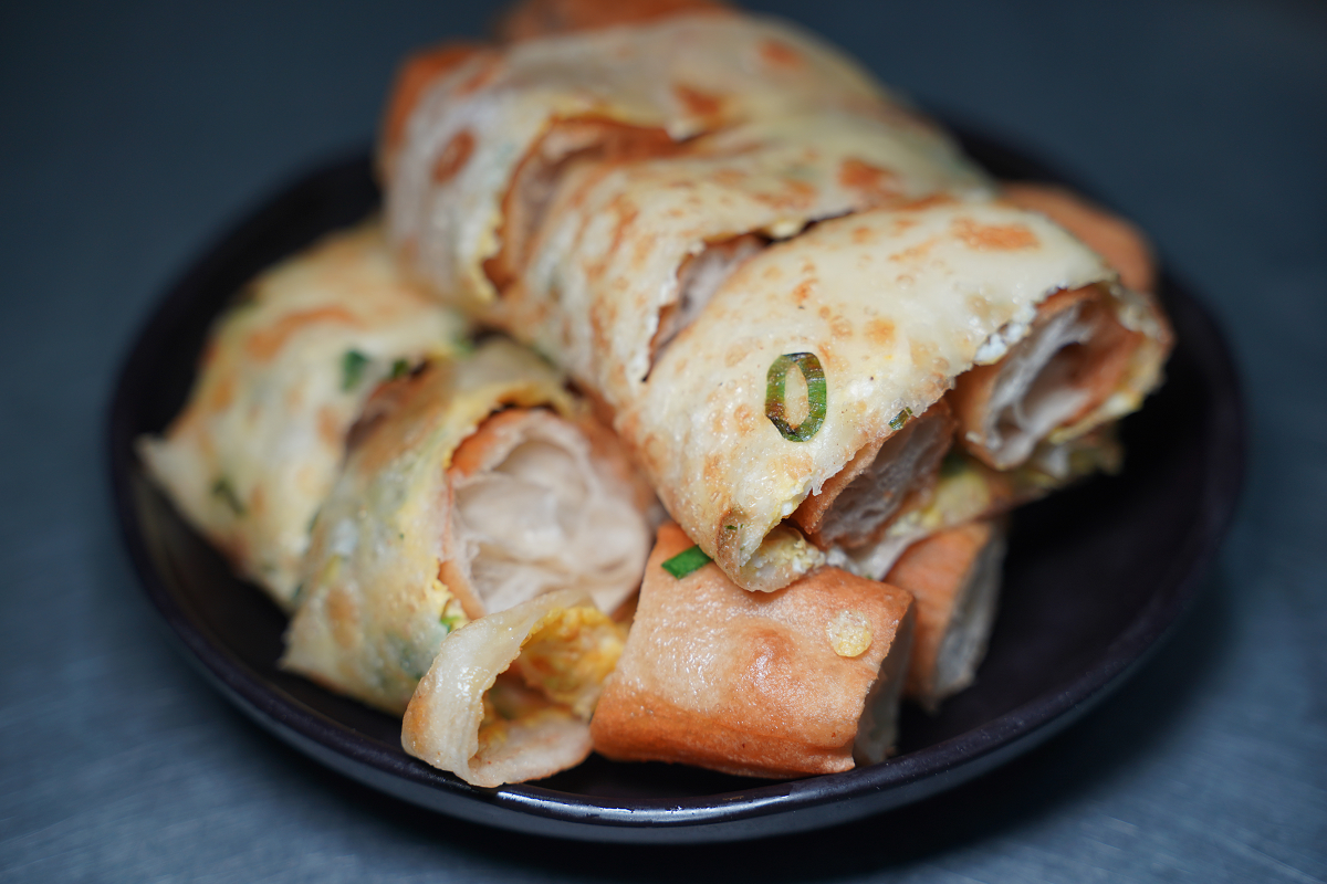 【六一一豆漿店】中壢老字號中式早餐專賣店 萬利市場平價美食 美味必點小籠湯包/油條蛋餅