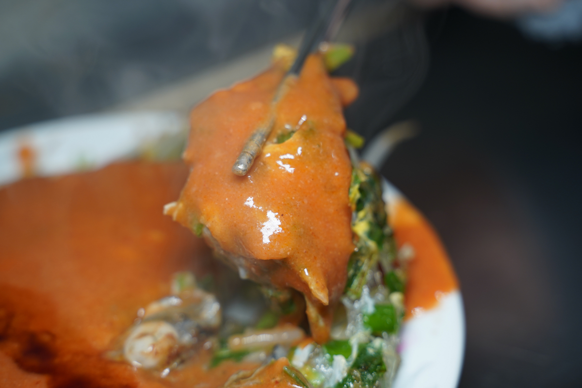 【正兆蚵仔煎】豐原廟東夜市美食推薦 濃郁花生醬蚵仔煎必點 豐富食材真材實料 大顆蚵仔+韭菜末 - 第7張圖 【正兆蚵仔煎】豐原廟東夜市美食推薦 濃郁花生醬蚵仔煎必點 豐富食材真材實料 大顆蚵仔+韭菜末