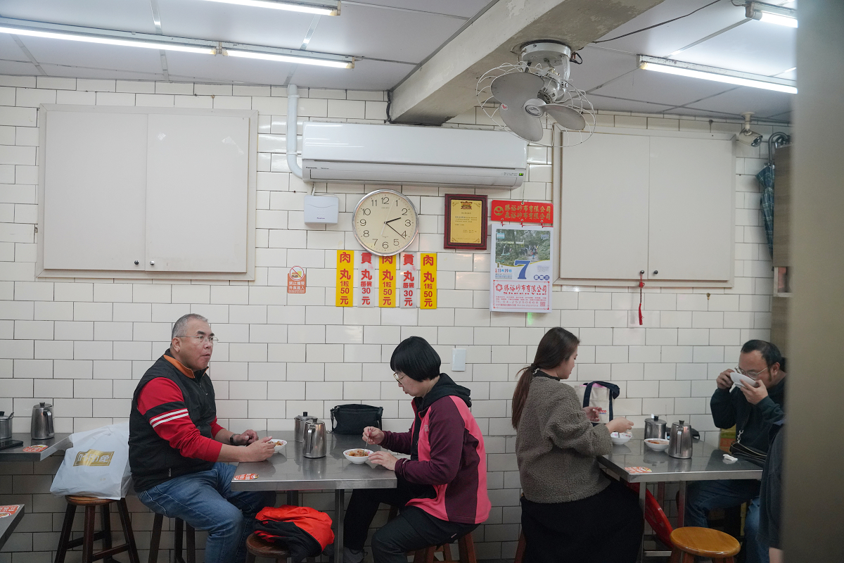 【正老牌豐原肉丸】豐原廟東夜市美食推薦 在地人激推豐原人老字號下午茶 免費大骨湯無限量供應