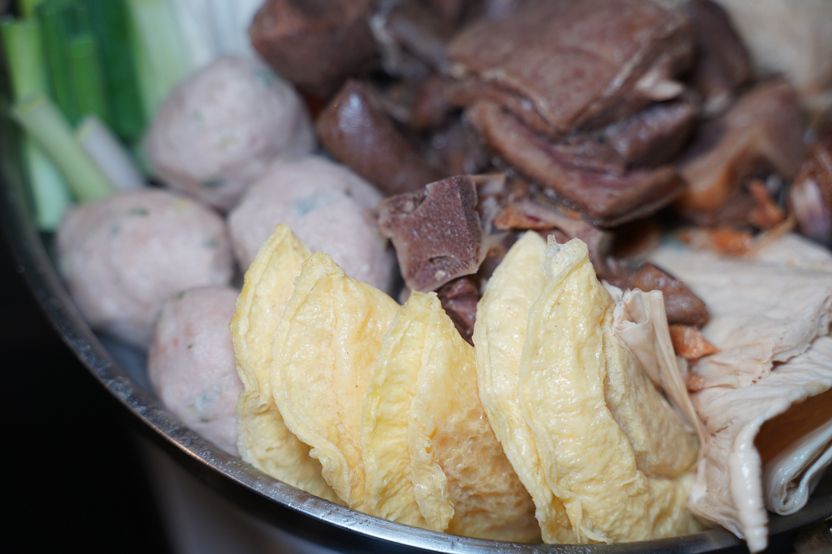 【羊騷殿台北忠孝店】台北東區串燒店推薦 自動旋轉燒烤超方便 人氣必點羊肉串/紅燒帶皮羊肉爐 - 第31張圖 【羊騷殿台北忠孝店】台北東區串燒店推薦 自動旋轉燒烤超方便 人氣必點羊肉串/紅燒帶皮羊肉爐