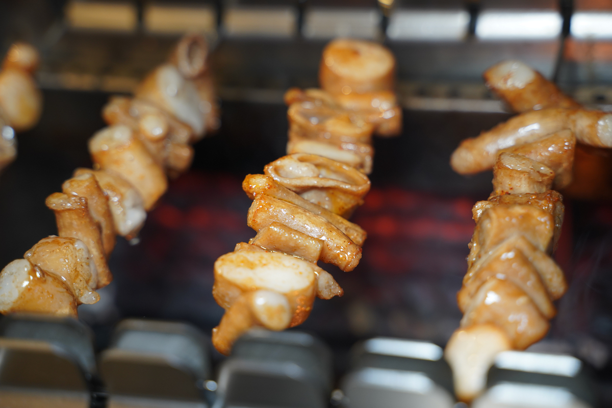 【羊騷殿台北忠孝店】台北東區串燒店推薦 自動旋轉燒烤超方便 人氣必點羊肉串/紅燒帶皮羊肉爐 - 第37張圖 【羊騷殿台北忠孝店】台北東區串燒店推薦 自動旋轉燒烤超方便 人氣必點羊肉串/紅燒帶皮羊肉爐