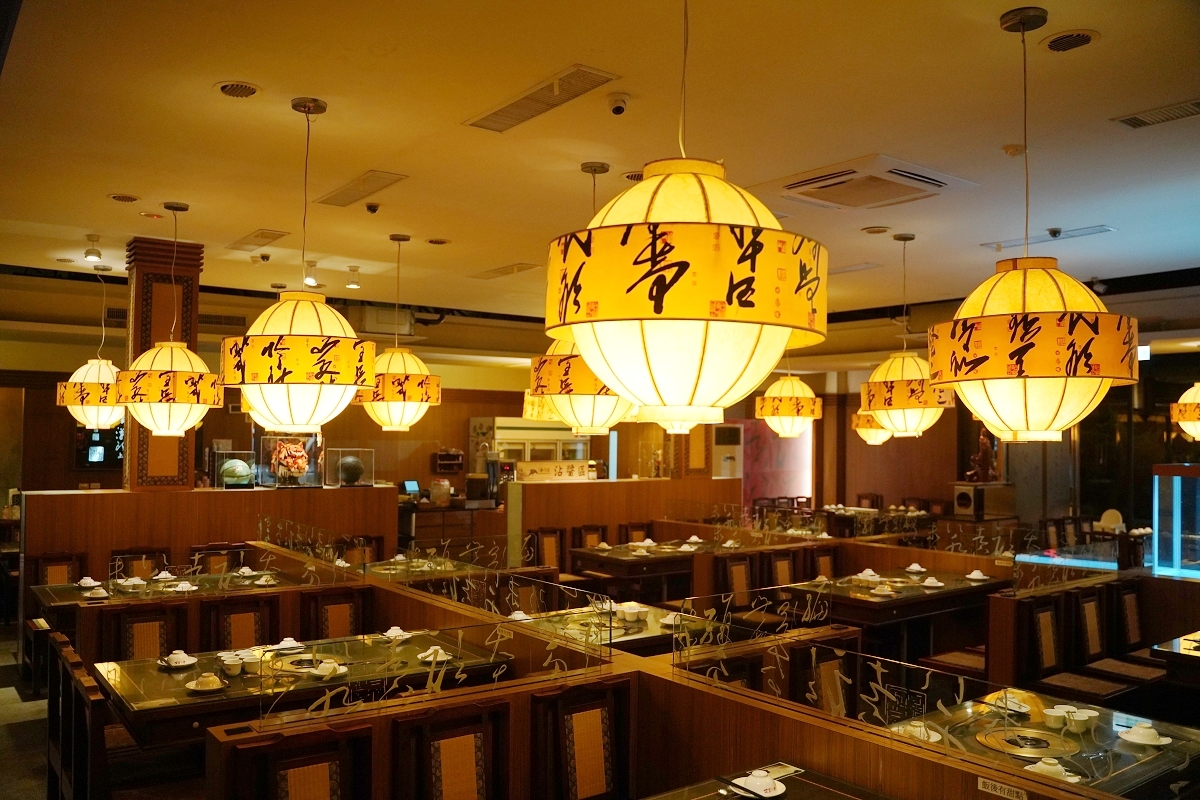 【華川宴麻辣火鍋蘆竹店】桃園蘆竹南崁麻辣火鍋推薦 特香麻辣+東北酸菜 麻辣鴨血豆腐免費續加 - 第4張圖