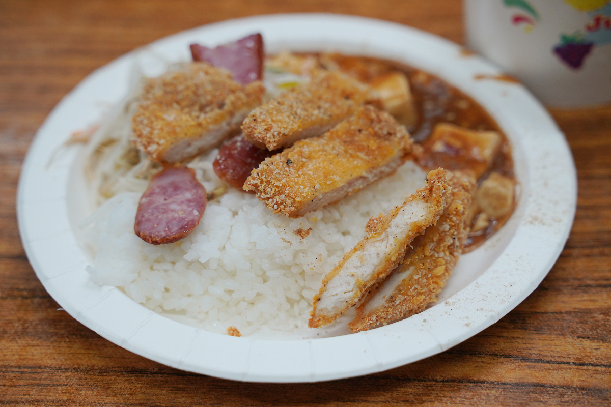 【桃園60元雞排飯】桃園火車站巷弄平價小吃 桃園市區無名小吃店 各式炒飯炒麵炒米粉炒冬粉