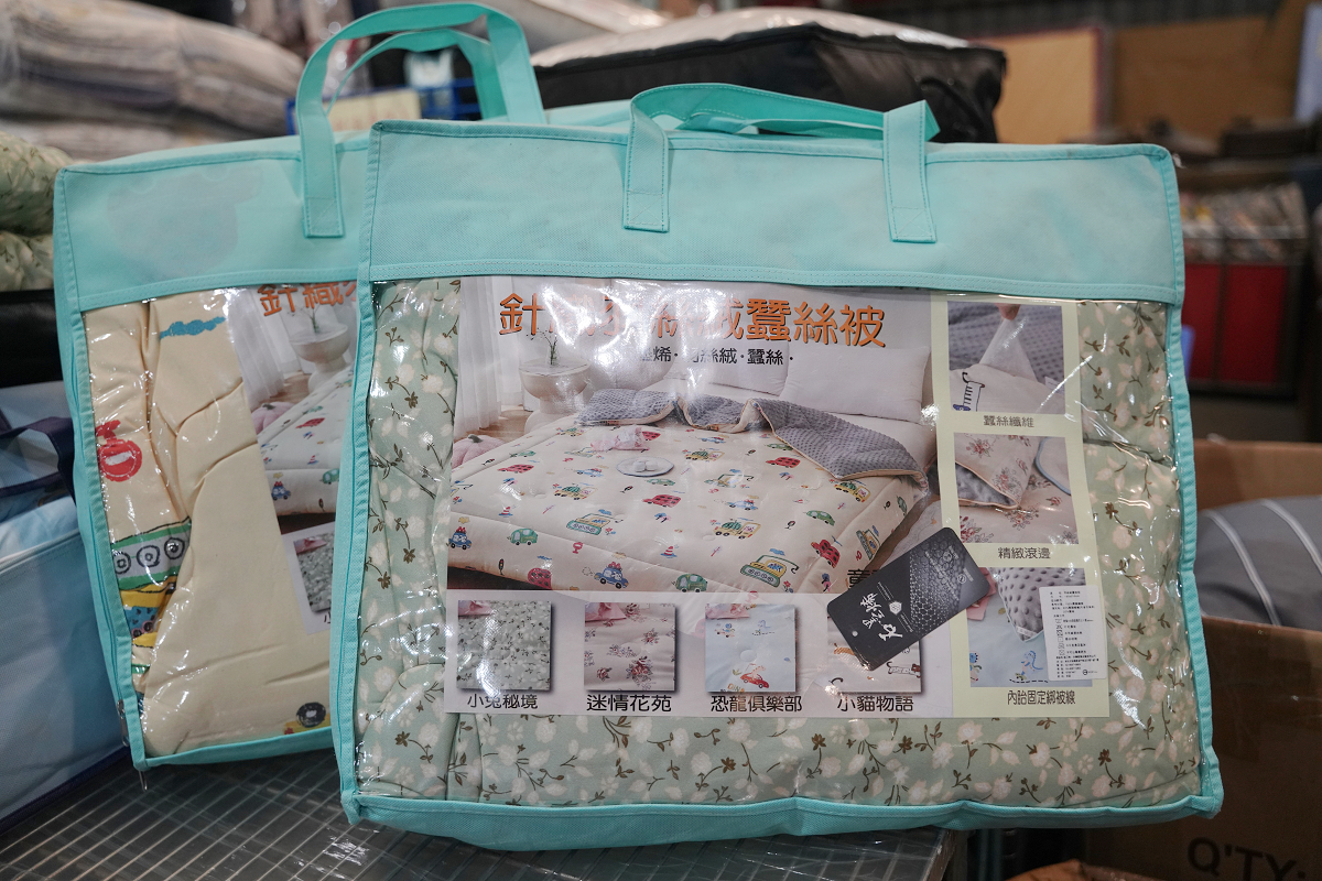 【宏海寢具年度廠拍特賣會】北台灣最大寢具特賣 價格全面下殺一件不留 石墨烯羊毛被/天然乳膠枕排隊價只要399元