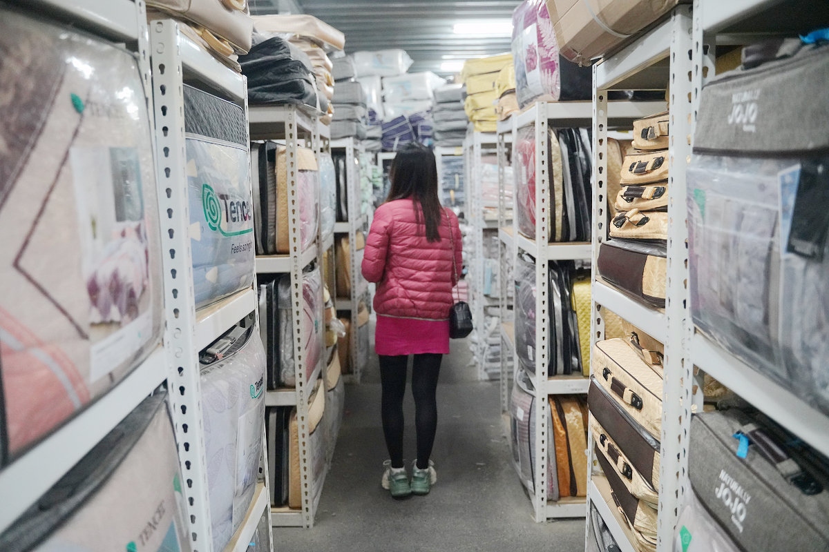 【宏海寢具年度廠拍特賣會】北台灣最大寢具特賣 價格全面下殺一件不留 石墨烯羊毛被/天然乳膠枕排隊價只要399元