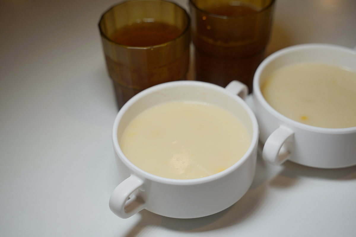 【小米義式廚房】中原平價義大利麵推薦 玉米濃湯汽水機喝到飽 好吃大推奶油培根/青醬香腸義麵