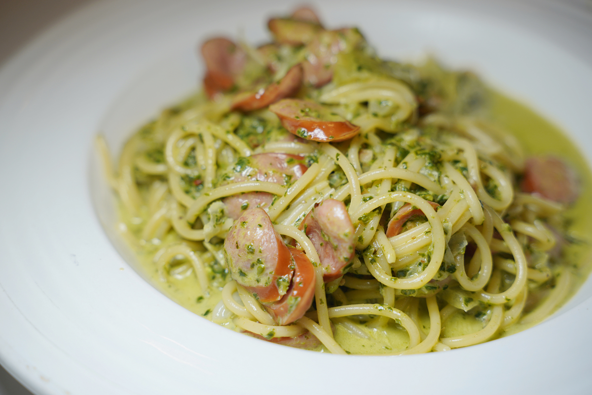 【小米義式廚房】中原平價義大利麵推薦 玉米濃湯汽水機喝到飽 好吃大推奶油培根/青醬香腸義麵