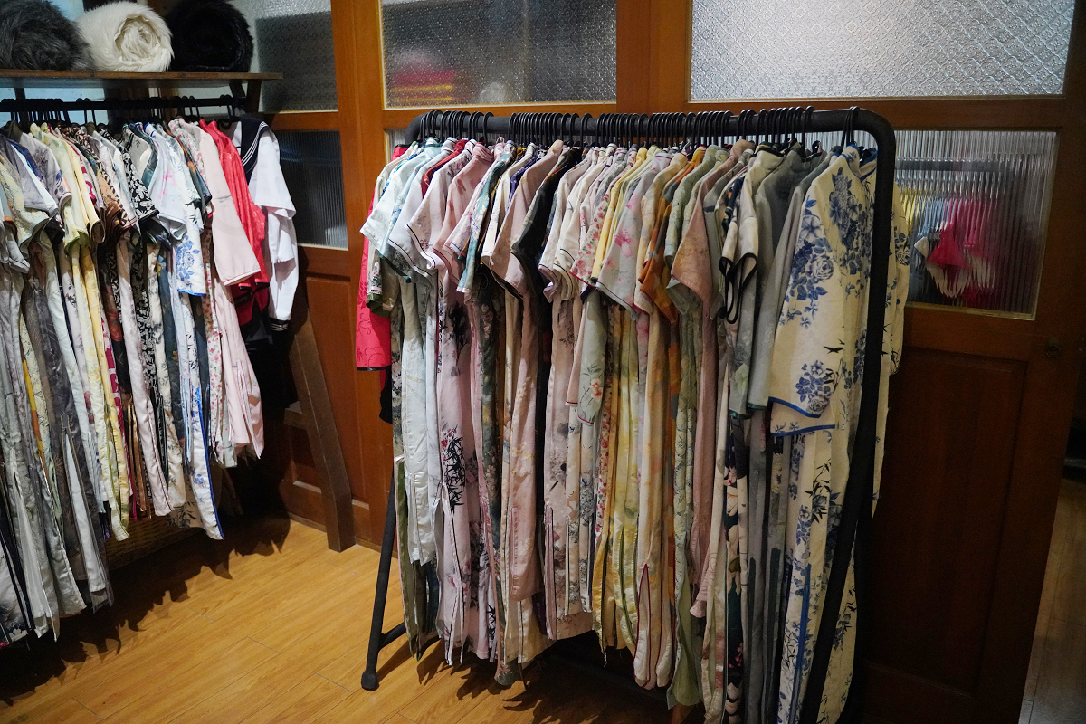 【大稻埕遊客中心】免費復古服飾換裝體驗 客安中藥行/春生喫茶店/稻江公學校/永樂燈苑網美景點