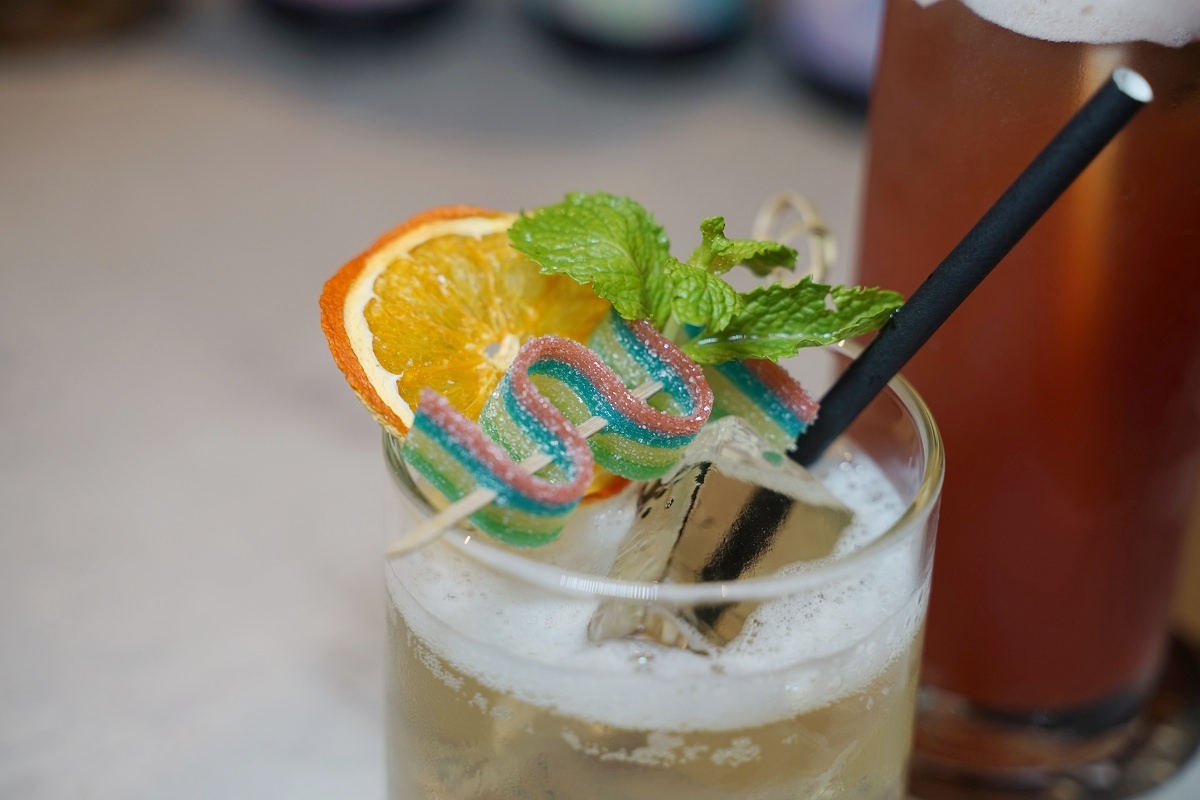 【台北東區約會餐廳推薦】全台第一間情趣用品主題餐酒館 美味必點法式滷味拼盤 房間餐酒 The Room Bistro - 第20張圖