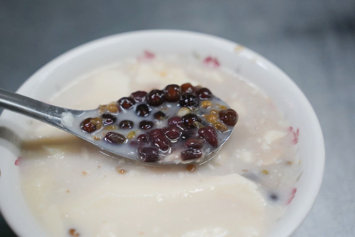 【阿娥豆漿豆花】嘉義豆花推薦 文化路夜市人氣美食 在地60年老店搬新家人氣不減 嘉義必吃 - 第4張圖