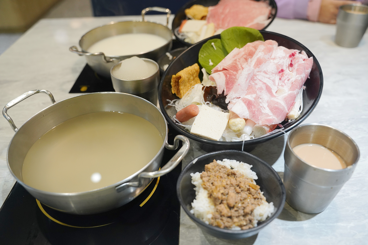 【錸一鍋佰元時尚鍋物中北分店】中原大學小火鍋推薦 滷肉飯/王子麵/剉冰/甜點/冰淇淋吃到飽