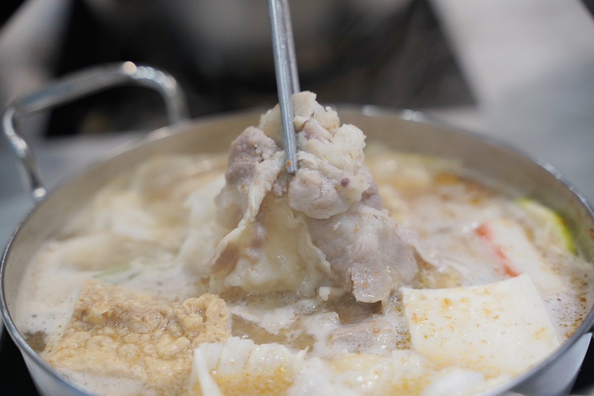 【錸一鍋佰元時尚鍋物中北分店】中原大學小火鍋推薦 滷肉飯/王子麵/剉冰/甜點/冰淇淋吃到飽