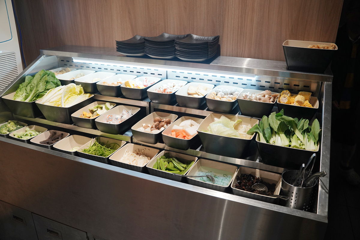 【灰鴿/鍋南屯店】台中南屯火鍋推薦 台中火鍋十大名店 自助吧無限量供應 壽星當日幾歲送幾隻蝦