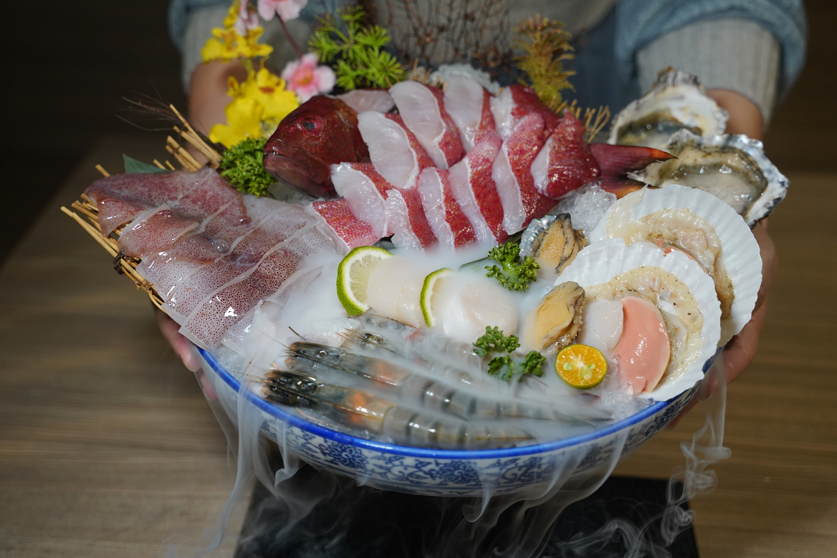 【灰鴿/鍋南屯店】台中南屯火鍋推薦 台中火鍋十大名店 自助吧無限量供應 壽星當日幾歲送幾隻蝦