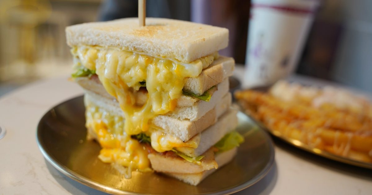 [食記] 國豐商圈爆漿瀑布三明治 吃啥精緻早午餐