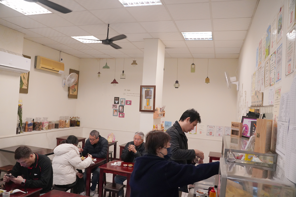 【牛閣精緻麵館內科店】台北內湖牛肉麵推薦 台北國際牛肉麵節人氣王 捷運港墘站超人氣排隊美食