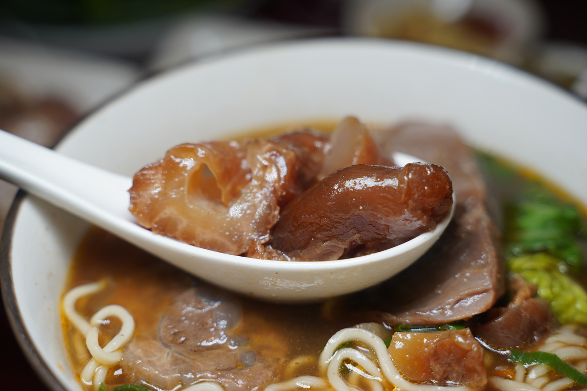 【牛閣精緻麵館內科店】台北內湖牛肉麵推薦 台北國際牛肉麵節人氣王 捷運港墘站超人氣排隊美食