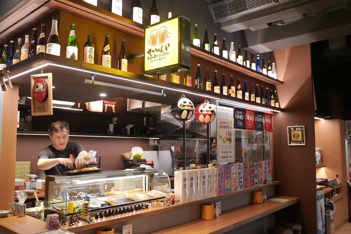 【新店大坪林宵夜推薦】超人氣日式居酒屋新店聚餐好選擇 直火炭烤串燒美味必點 後樂町日式大眾居食屋大坪林店 - 第4張圖 【新店大坪林宵夜推薦】超人氣日式居酒屋新店聚餐好選擇 直火炭烤串燒美味必點 後樂町日式大眾居食屋大坪林店