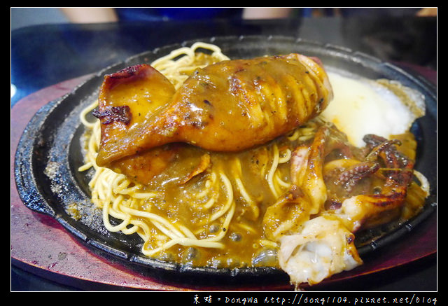 【中壢食記】中壢觀光夜市。黑鬍子牛排。內用加麵不加價