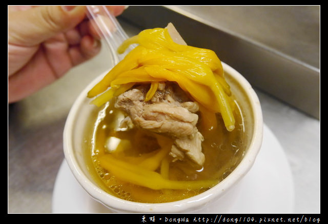 【宜蘭食記】羅東車站宵夜。可口點心。肉粽+刈包+金針排骨湯
