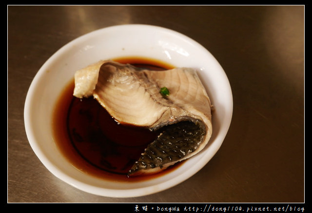 【台南食記】永樂市場小吃。國華街肉燥飯 虱目魚皮湯
