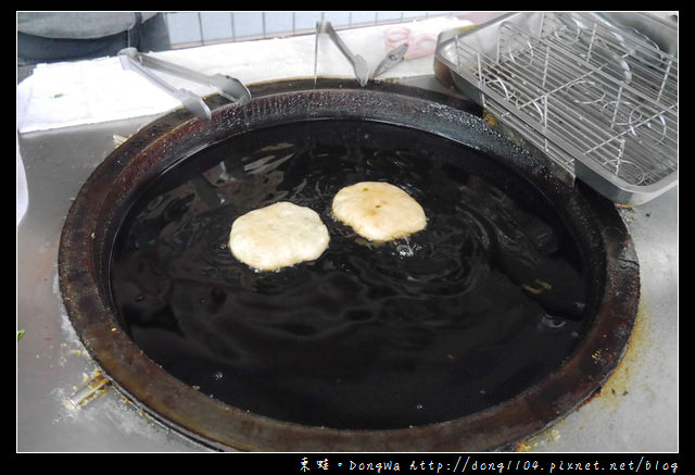 【宜蘭食記】三星蔥油餅|現點現包現煎蔥油餅|何記三星蔥餡餅