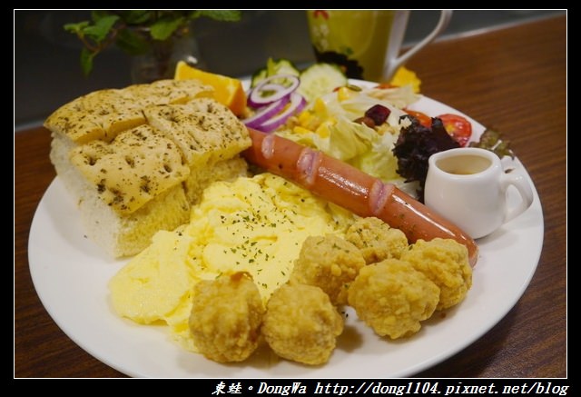 【桃園食記】三元街貓咪早餐店|寵物友善|DEMO HOUSE 早午餐