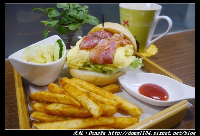 【桃園食記】三元街貓咪早餐店|寵物友善|DEMO HOUSE 早午餐