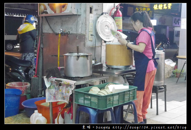 【中壢食記】中壢宵夜|發財車清粥小菜|中央西路新生路交叉口