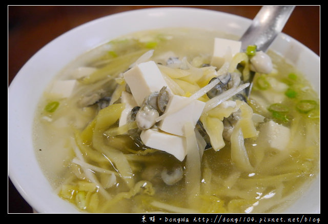 【宜蘭食記】蘇澳傳統精緻台菜料理|招牌魯肉飯吃到飽|耳東小館