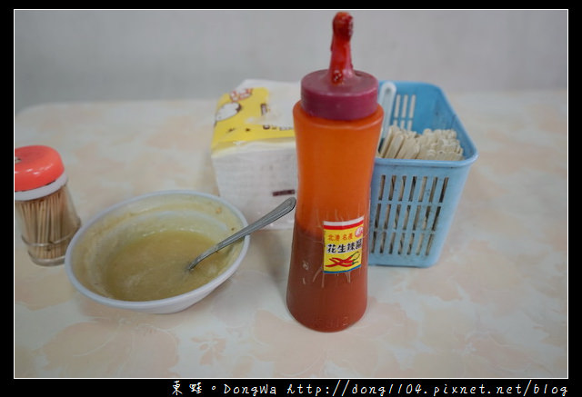 【雲林食記】北港朝天宮周邊美食推薦|坐在五金行內吃早餐 金捷發煎盤粿