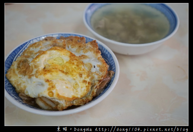 【雲林食記】北港朝天宮周邊美食推薦|坐在五金行內吃早餐 金捷發煎盤粿