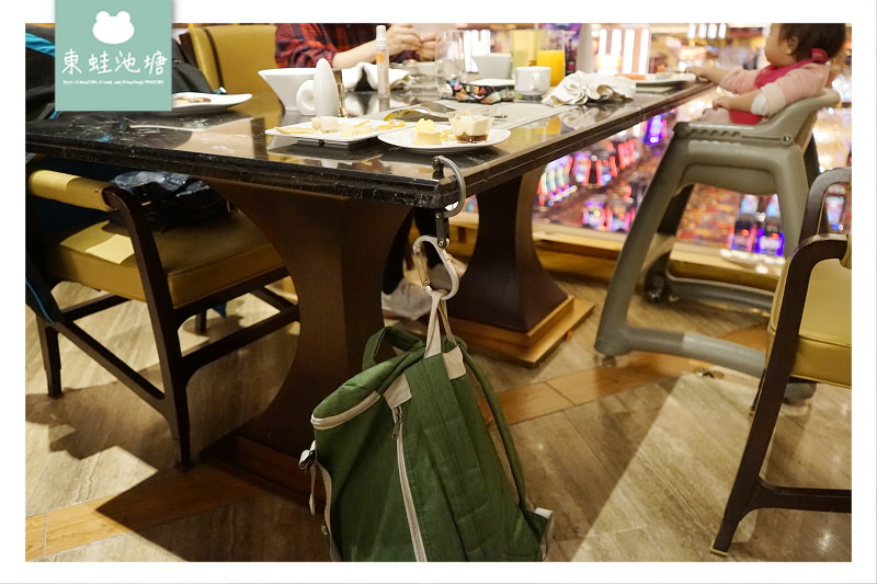 【好旅行 How Travel】旅行周邊商品第一品牌 旅行收納袋/按壓飛機枕/多功能扣環掛勾/沙灘鞋