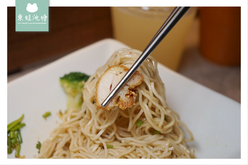 【台北信義微風南山美食推薦】泰風拉麵丼飯 消費送泰式奶茶 這味泰泰 Mrs. Thai 微風南山店