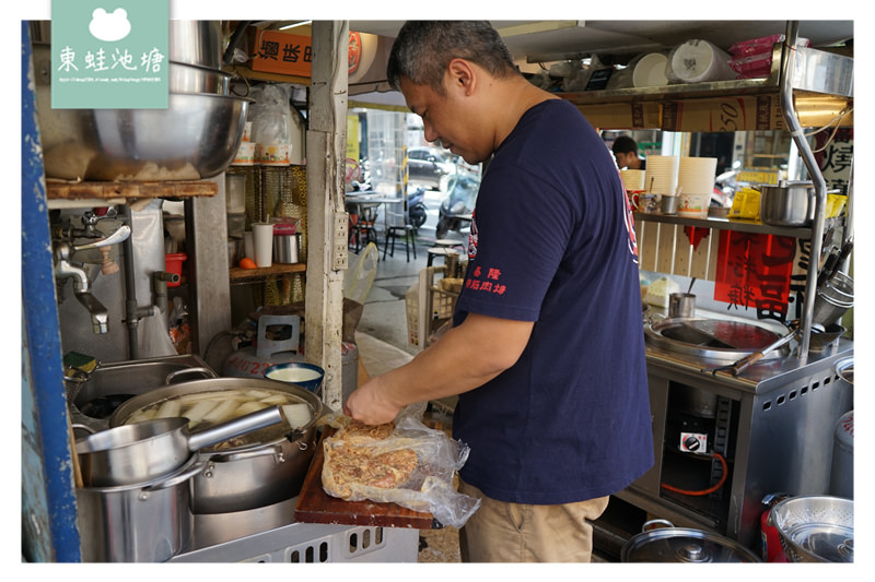 【基隆早餐推薦】在地人一天活力來源 基隆帶筋肉羹 飽福米粉羹