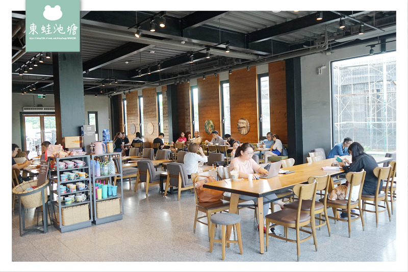 【嘉義民雄IG打卡景點推薦】全台最美星巴克 歐式教堂小屋造型 星巴克嘉義民雄門市