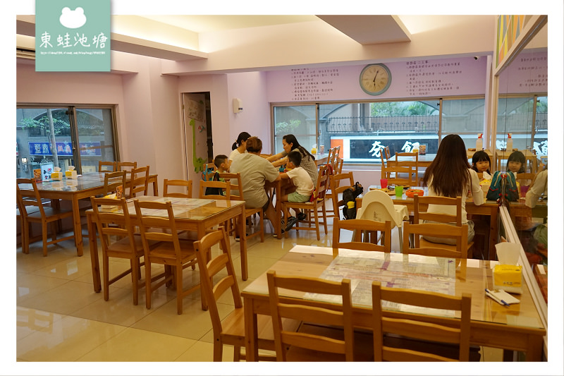 【蘆洲親子餐廳推薦】現點現做手工窯烤披薩 兒童專屬遊戲區 拍拍手披薩咖啡