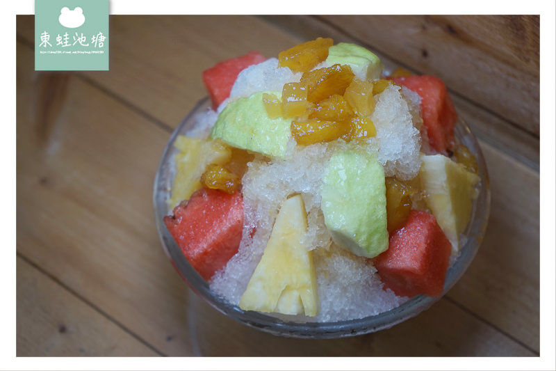【嘉義冰店推薦】超大塊芒果雪花冰 手作布丁超綿密 酸甜鳳梨醬剉冰 打貓冰果室