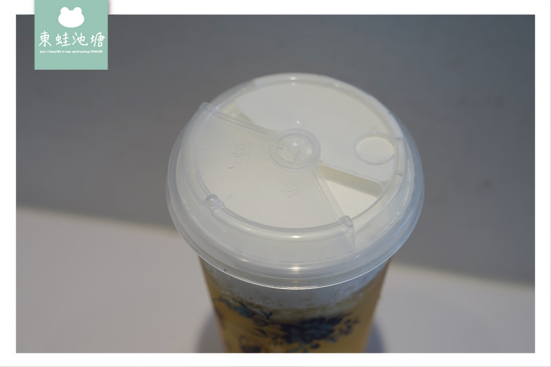 【台中一中商圈手搖飲料推薦】青花瓷中國風 青釉果茶奶蓋 青釉茶事