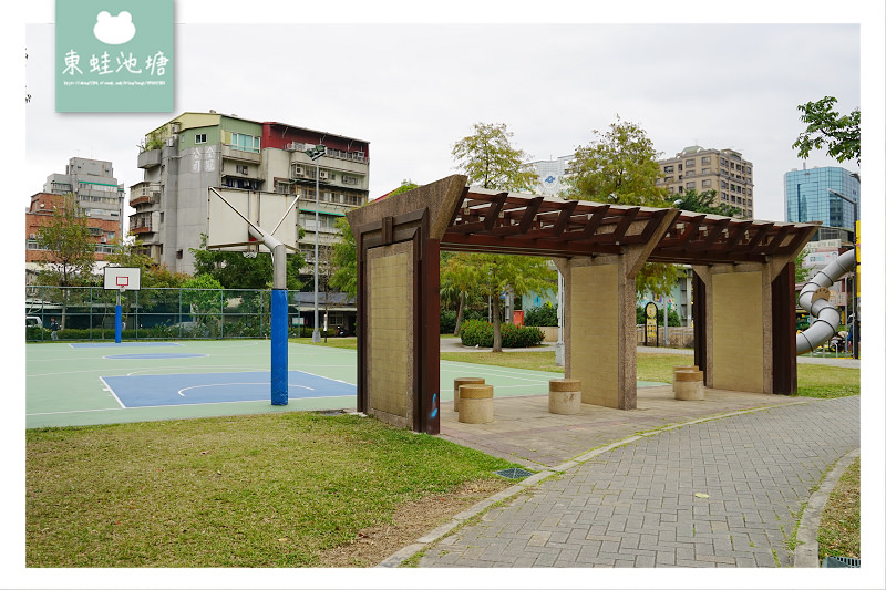 【台北大同區免費親子景點推薦】打鐵舖高塔滑梯 建成公園共融式兒童遊戲場