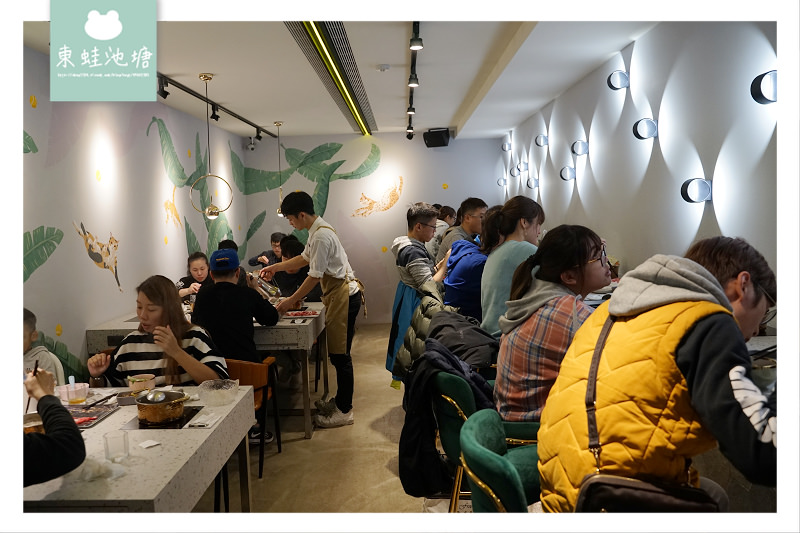 【新竹新開幕火鍋店推薦】大理石系彩繪牆風 打卡送蛤蠣自己抓 鍋工館火鍋專門店