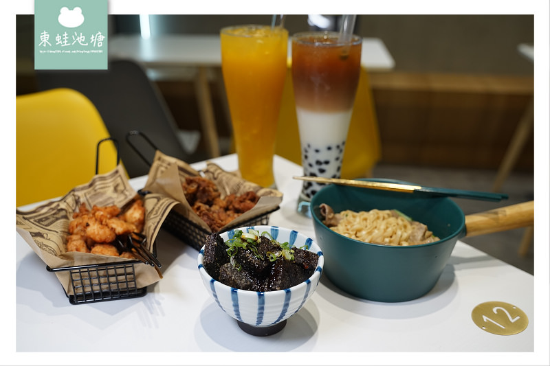 【台中聚餐聊天好去處】向上路不限時茶館 特色豆乳雞蜜汁米血 雞茶大隊 ThirsTea
