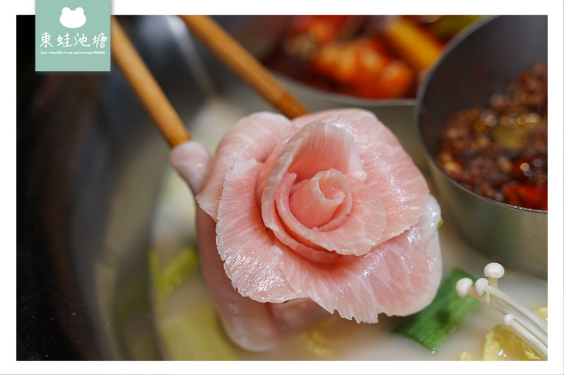 【台北信義微風美食推薦】火鍋食材藝術美食 紅泥小染麻辣鴛鴦鍋 寬巷子鍋品美食微風信義店