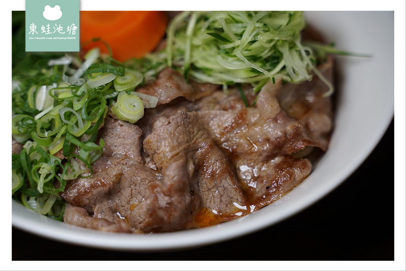 【台北大安區牛肉麵推薦】不加味精蔬果清燉湯頭 台北牛肉麵節秘密客評審特別獎 牛莊園牛肉麵