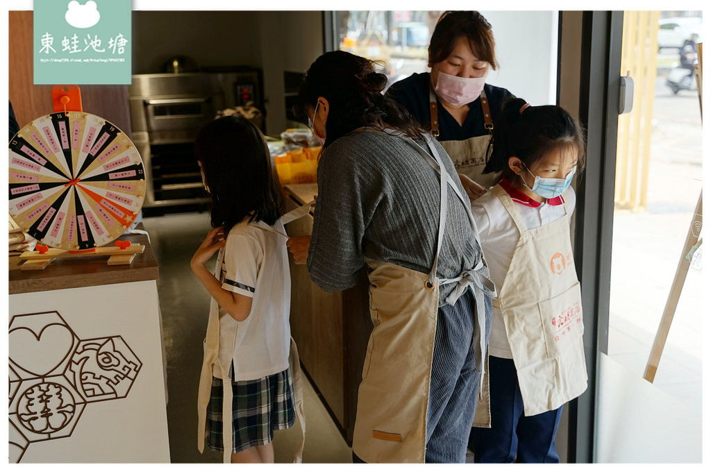 【台中手作太陽餅DIY體驗】元明商店-臺中太陽餅創始店 現捏現烤現吃 連小朋友都能輕鬆上手