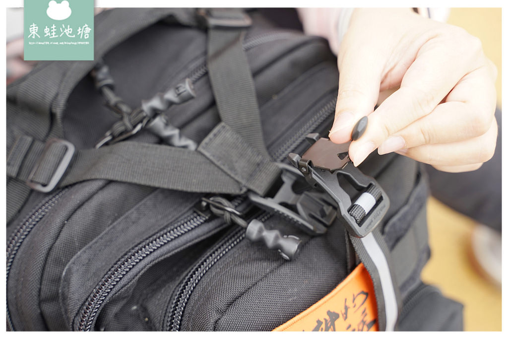 【軍規機能後背包推薦】超耐用CORDURA ® 尼龍布料 火神的眼淚聯名版二代都會玩家軍事風格瞬開後背包