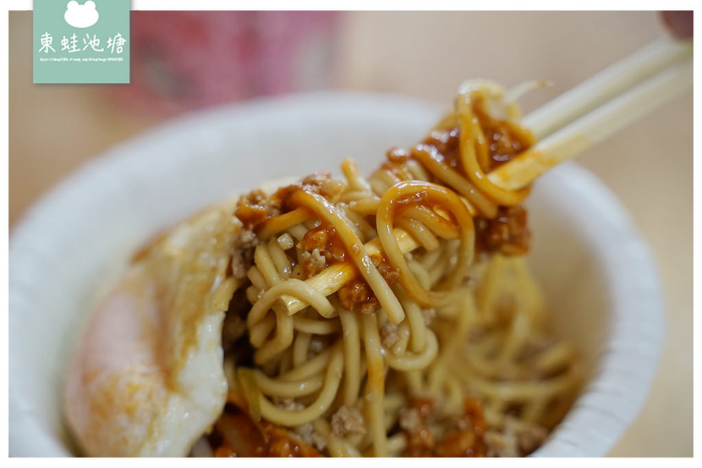 【大溪早餐推薦】在地人氣排隊美食中式早餐 古早味炒麵肉羹湯 阿香中式早餐