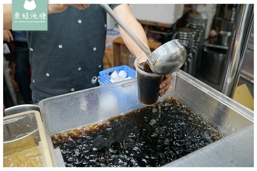 【台北萬華艋舺夜市飲料推薦】四十年歷史手工仙草冰 黑糖冬瓜露糖水 客家仙草